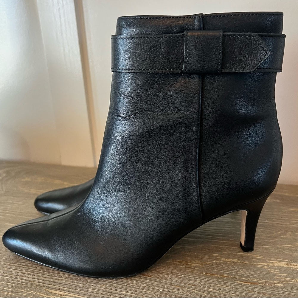 Banana Republic Black Leather Ankle Dress Booties Size 7.5
